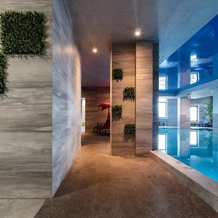 712 Апартаменты *